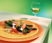 Grüner Spargel mit Pink Grapefruits