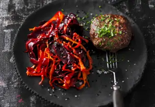 Frikadellen mit Gemüse