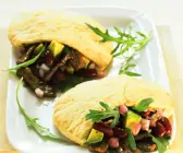 Pitabrot mit Fleisch-Bohnensalatfüllung
