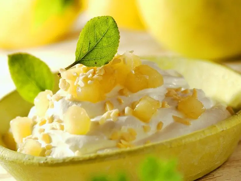 Quarkcreme mit Apfelkompott