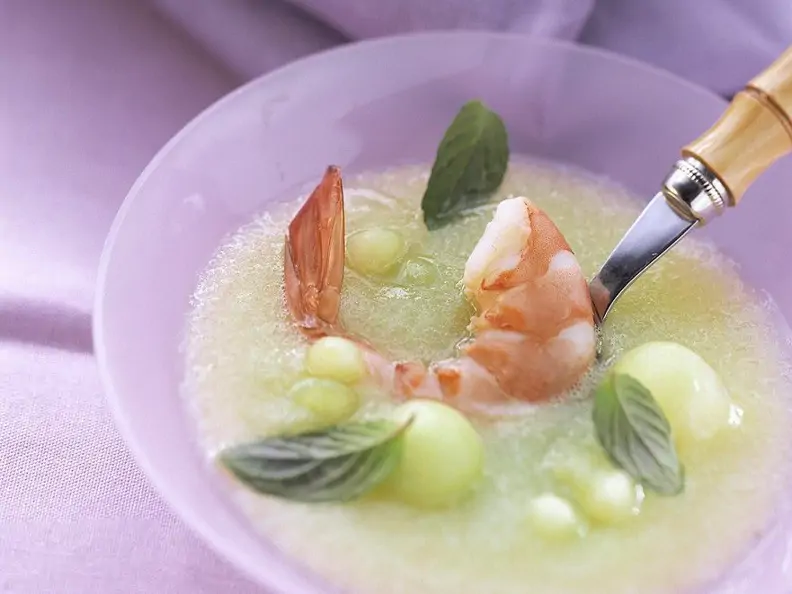 Melonensuppe mit Garnelen