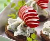 Pumpernickel mit Quark