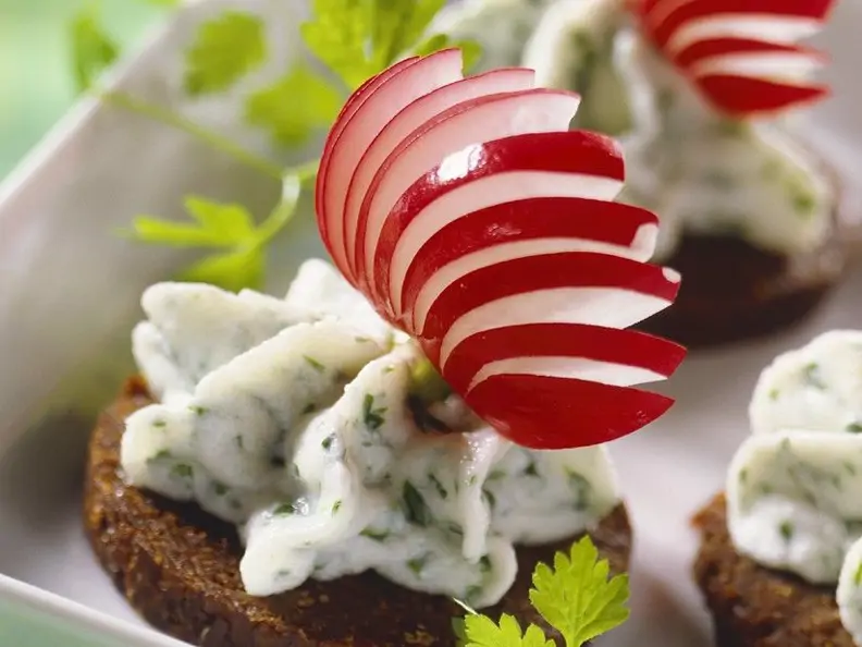 Pumpernickel mit Quark