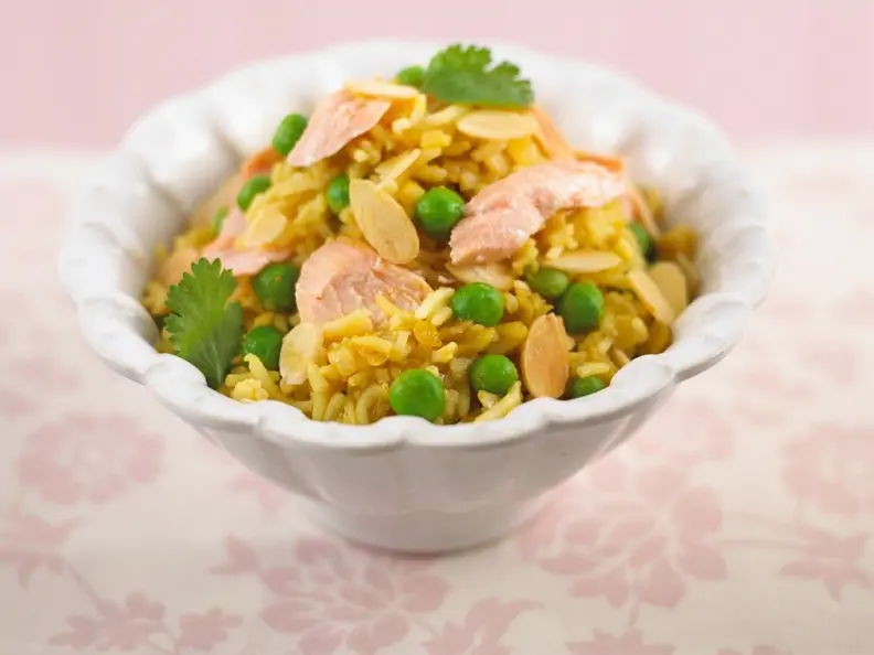 Schneller Reistopf mit Lachs