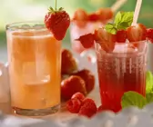 Zwei Frucht-Drinks