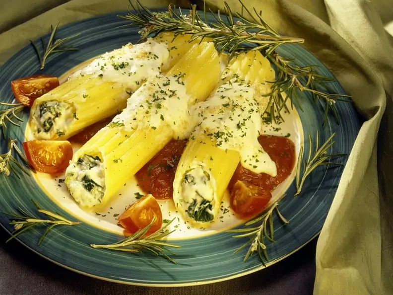 Nudeln mit Ricottafüllung