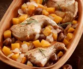 Kaninchen mit Gemüse aus dem Römertopf