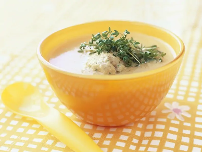 Gemüsesuppe mit Hafer-Klößchen