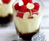 Fruchtmus mit Vanillecreme