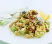 Sardinenröllchen mit Kichererbsensalat