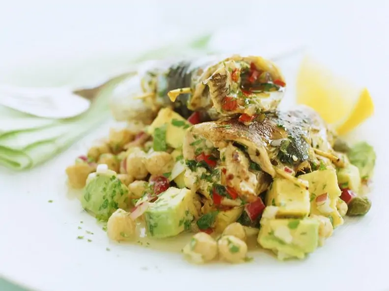 Sardinenröllchen mit Kichererbsensalat