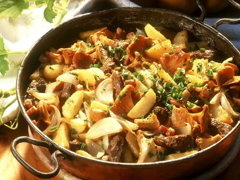 Bratkartoffeln mit Rind und Pilzen