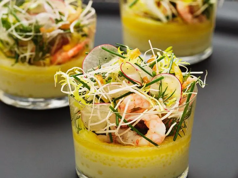 Gemüsesuppe mit Krabben