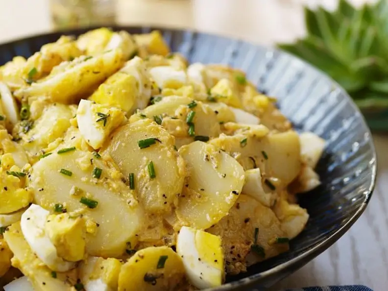 Kartoffelsalat mit Ei