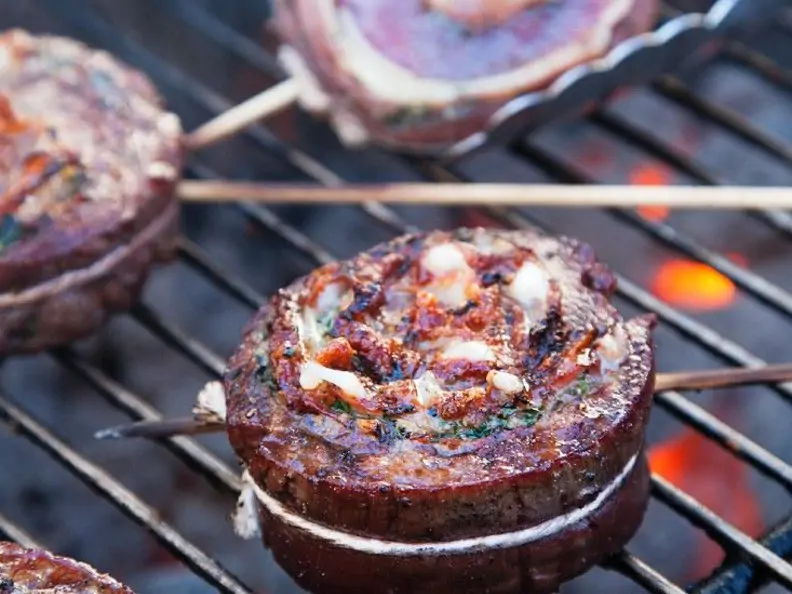 Gegrillte Steak-Röllchen