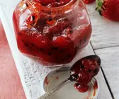 Erdbeerkonfitüre mit Passionsfrucht
