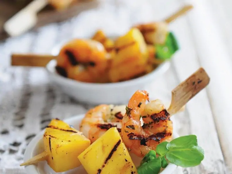 Shrimps-Spießchen mit Ananas