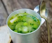 Grüne Gemüsesuppe