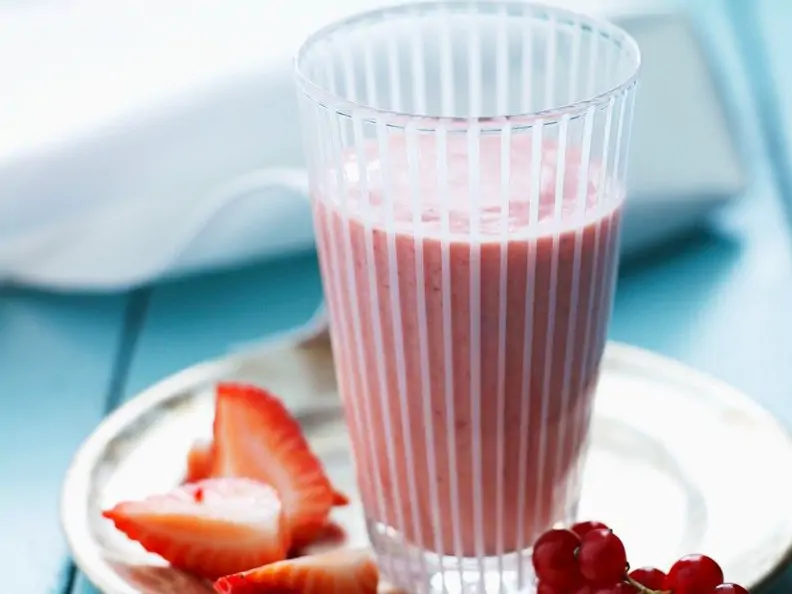 Beeren-Smoothie mit Joghurt
