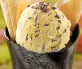 Eis mit Lavendel