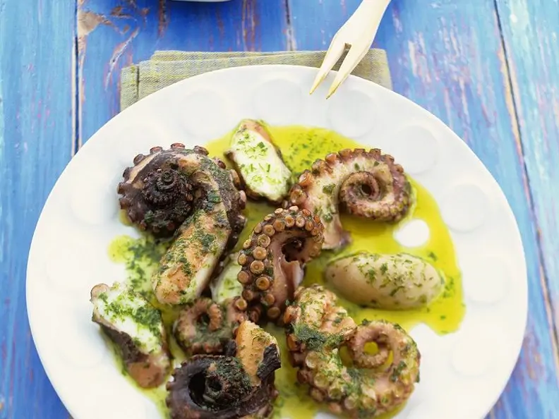 Tintenfisch mit Kräutervinaigrette