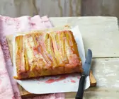 Kuchen mit Rhabarber