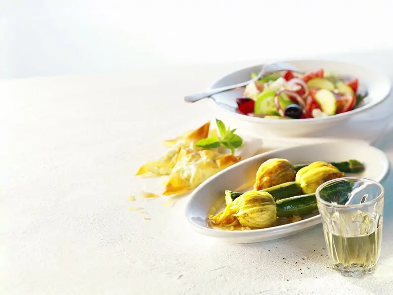 Zucchiniblüten gefüllt
