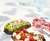 Crostini und Avocadodip