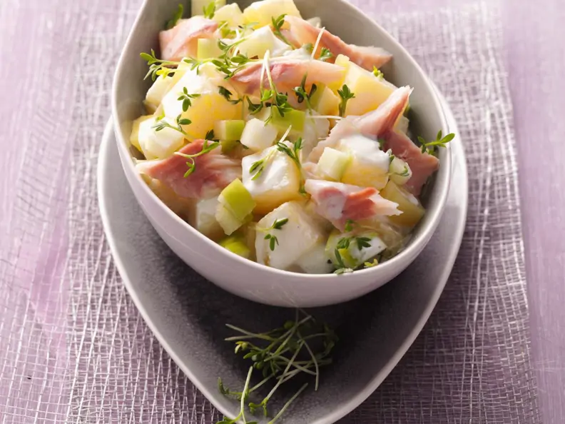 Kartoffel-Forellen-Salat mit Wasabi-Dressing