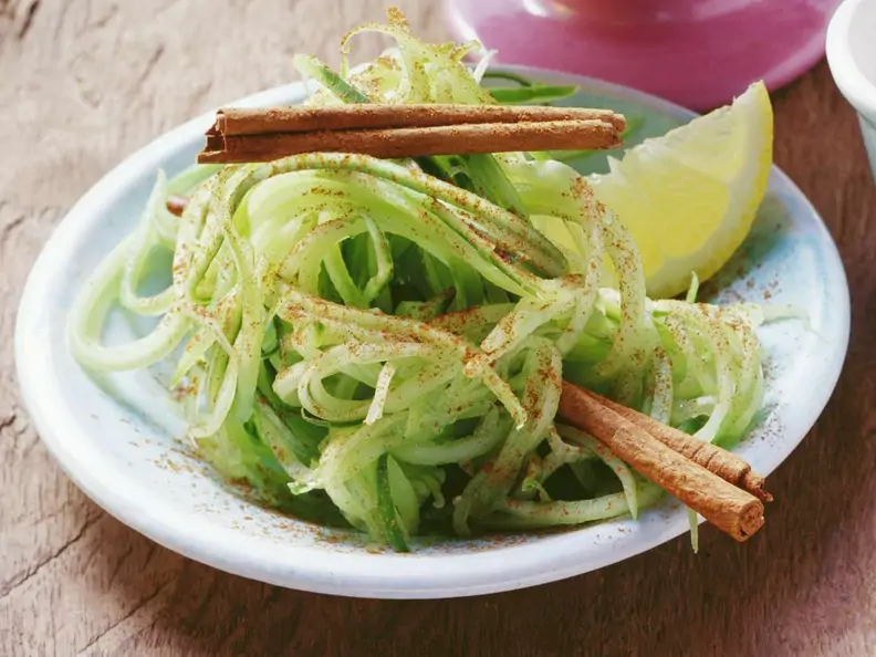 Orientalischer Gurkensalat