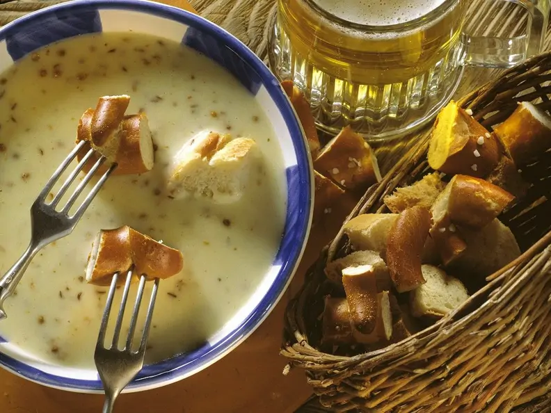 Käsefondue mit Bier
