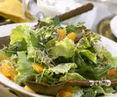 Raukesalat mit Batavia und Orangen
