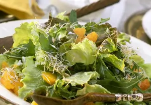 Raukesalat mit Batavia und Orangen