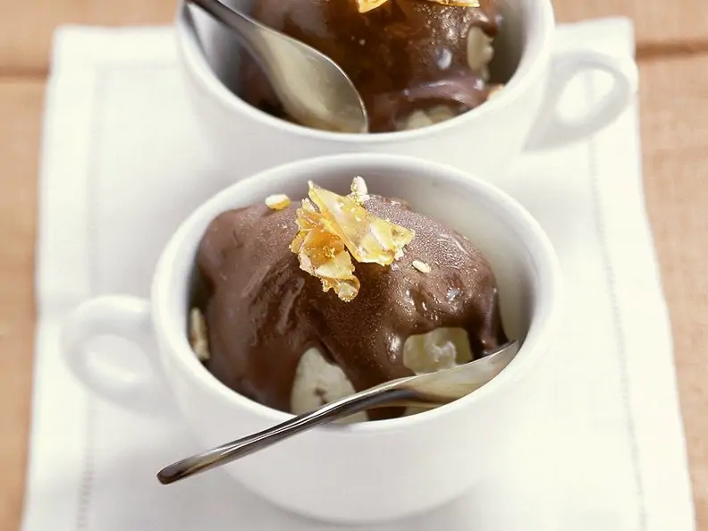 Vanilleeis mit Schokolade