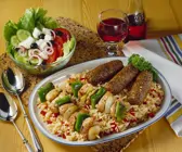 Balkanteller mit Cevapcici und Schaschlik