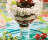 Pumpernickel-Kirsch-Dessert