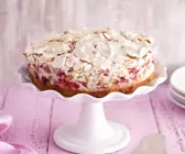 Rhabarberkuchen mit Mandel-Baiser