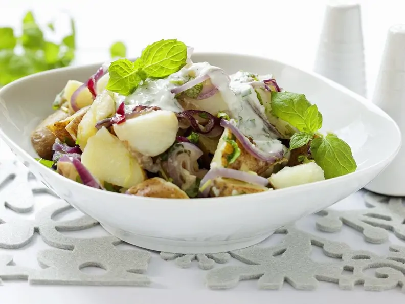Kartoffelsalat mit Quarkdressing