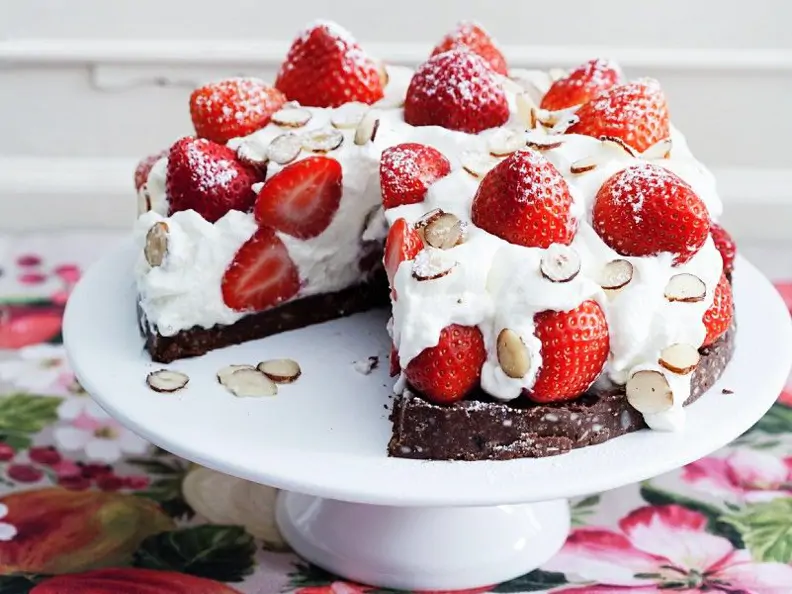 Erdbeer-Schoko-Torte ohne Backen