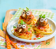 Nudelnester mit Hackbällchen