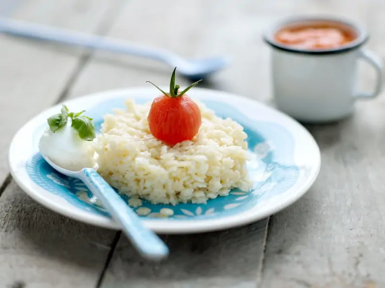 Sternchennudeln mit Tomatensauce