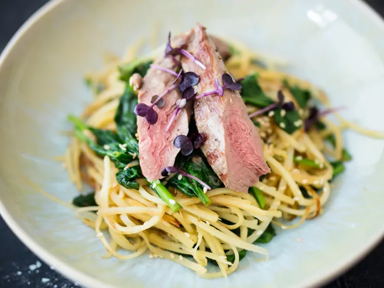 Lammfilet mit Pastinakennudeln