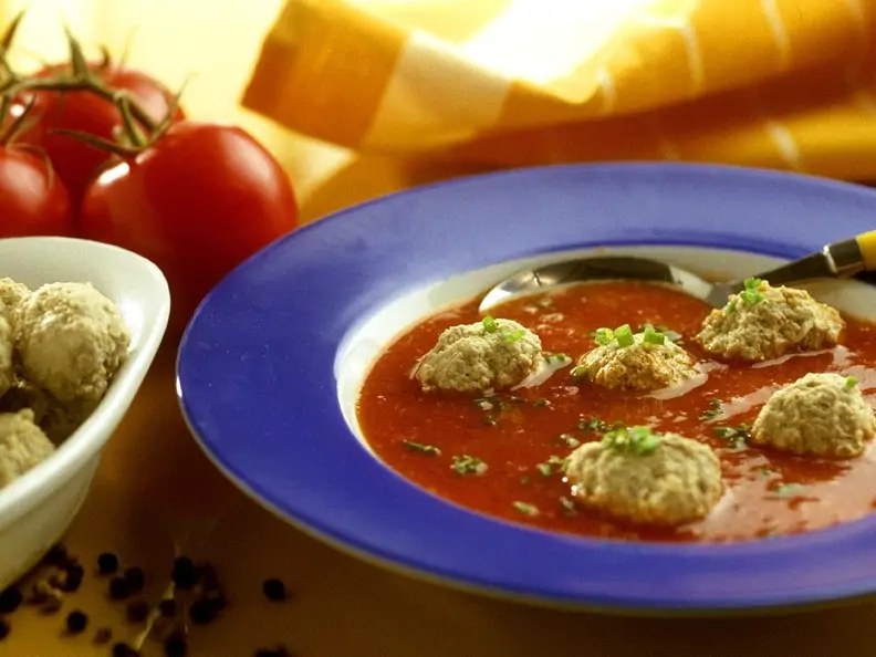 Linsensuppe mit Nudeln