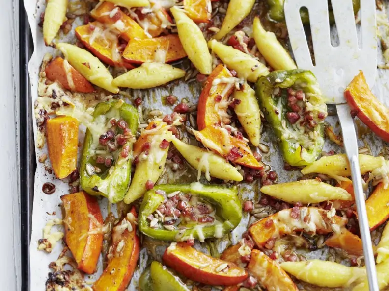 Gebackene Schupfnudeln mit Kürbis und Paprika