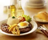 Rindersteak mit Beilagen