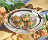 Gurkenhäppchen mit Lachstatar