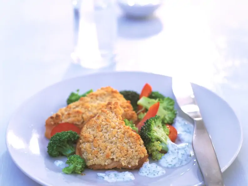 Putensteak mit Nusskruste