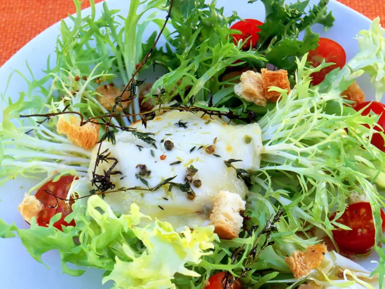 Gratinierter Ziegenkäse mit Salat