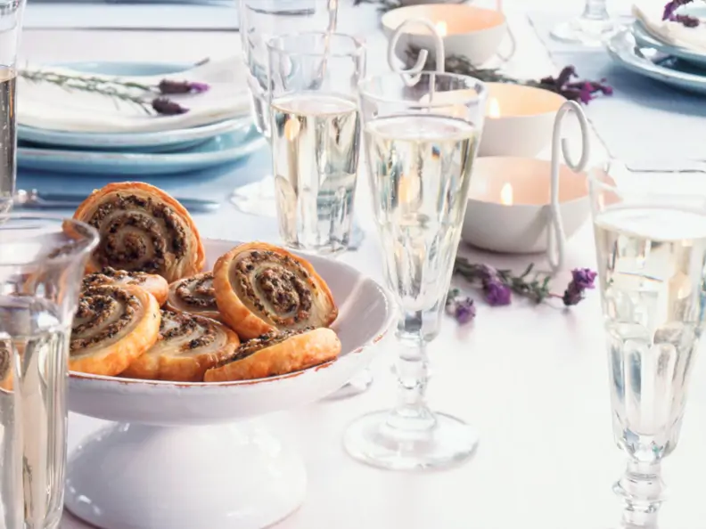 Blätterteig-Oliven-Schnecken