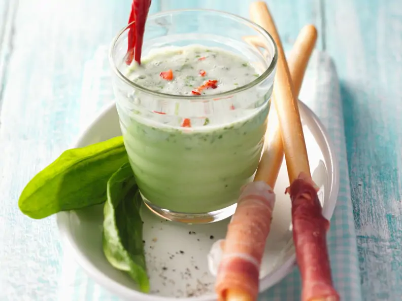 Scharfer Sauerampfer-Lassi